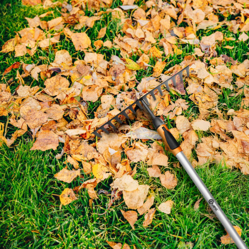 Metal Garden Rake – QUEST Garden System