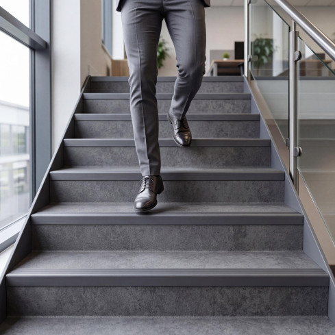Non-slip stair nosing, 40x40mm, 150cm, dark grey