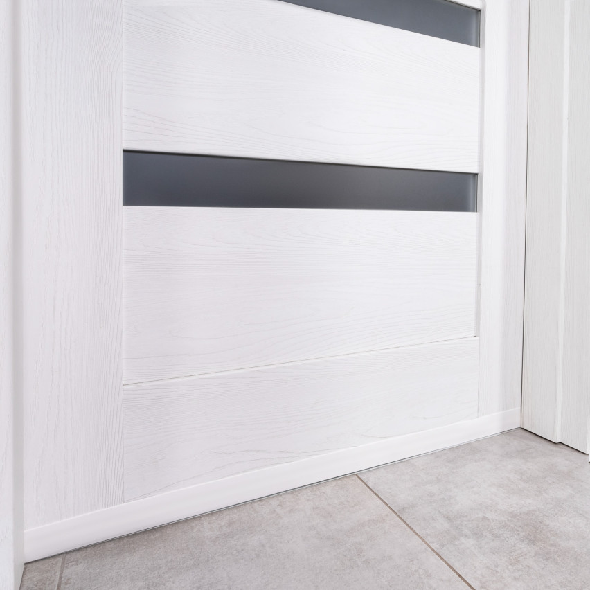 PVC self-adhesive cover strip 5m, black
